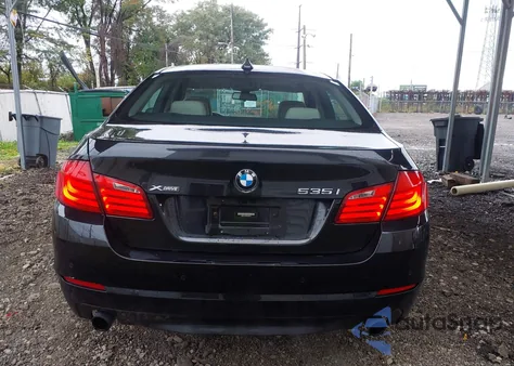 2013 BMW 535I xDrive z USA, uszkodzony, nr VIN WBAFU7C59DDU69274